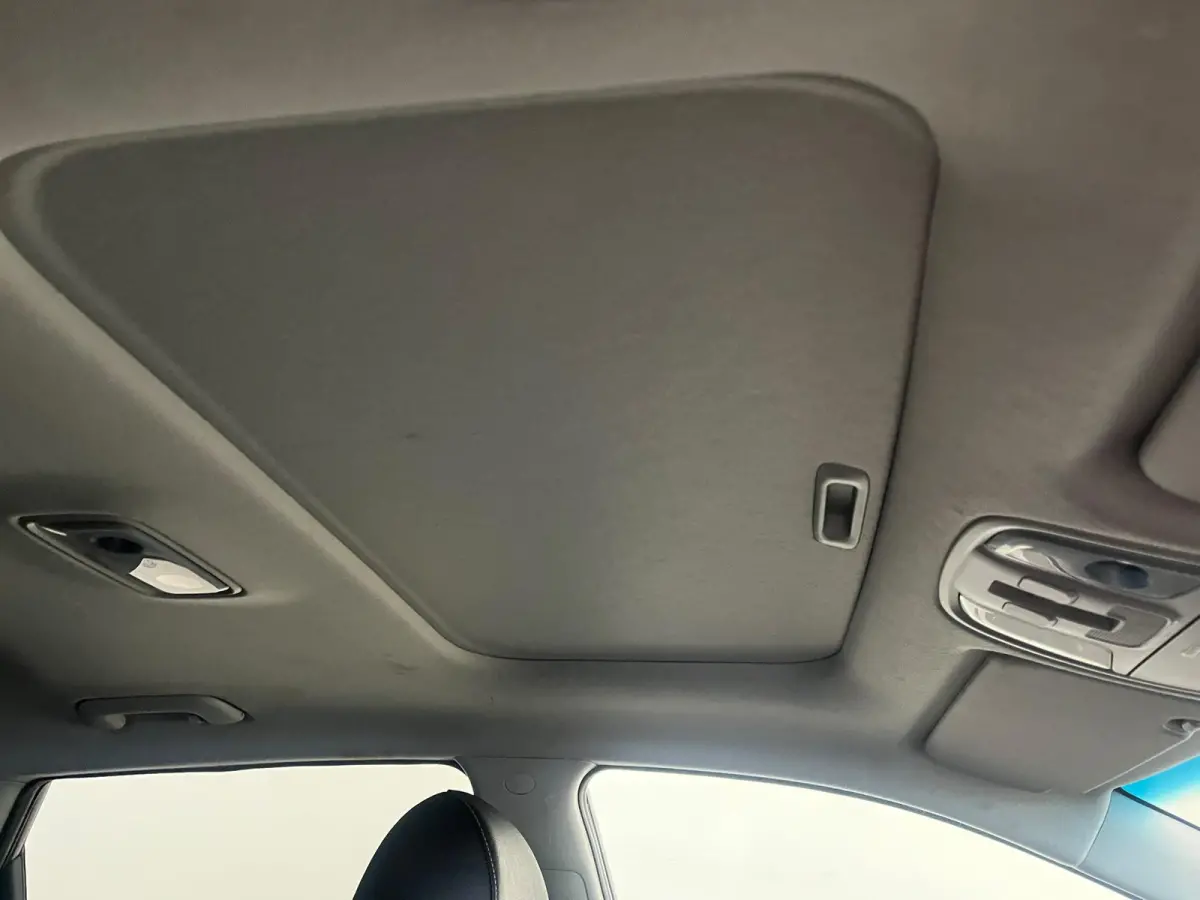 1.6 GDi PHEV Pulse Schuifdak Navigatie Apple Carplay Android Auto Camera Parkeersensoren achter Adaptive Cruise Control Full Led Half leder Climate Control Lichtmetalen velgen