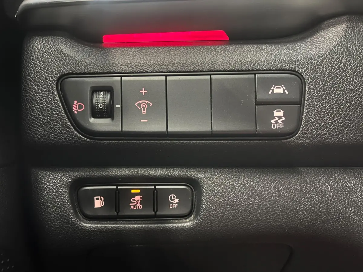 1.6 GDi PHEV Pulse Schuifdak Navigatie Apple Carplay Android Auto Camera Parkeersensoren achter Adaptive Cruise Control Full Led Half leder Climate Control Lichtmetalen velgen