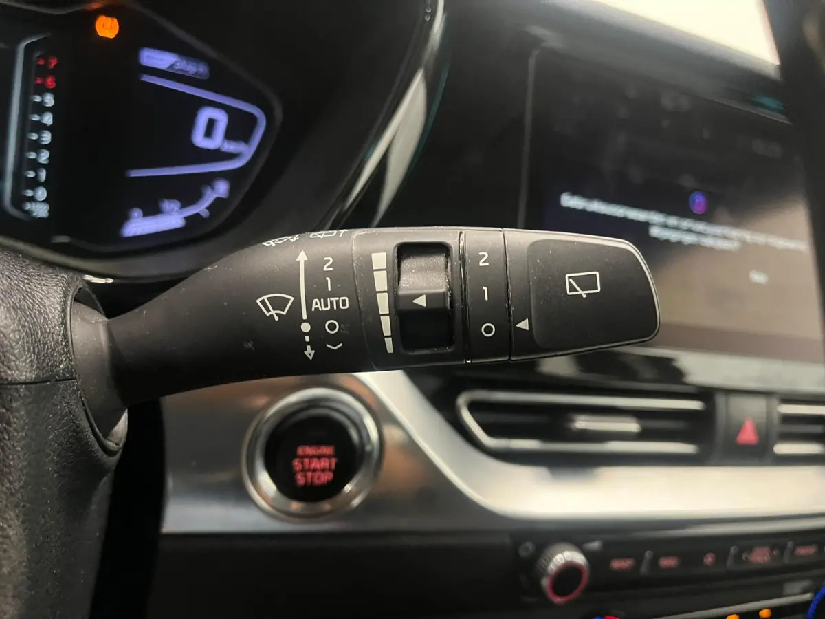 1.6 GDi PHEV Pulse Schuifdak Navigatie Apple Carplay Android Auto Camera Parkeersensoren achter Adaptive Cruise Control Full Led Half leder Climate Control Lichtmetalen velgen