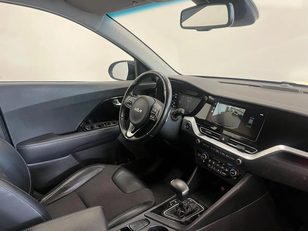 1.6 GDi PHEV Pulse Schuifdak Navigatie Apple Carplay Android Auto Camera Parkeersensoren achter Adaptive Cruise Control Full Led Half leder Climate Control Lichtmetalen velgen