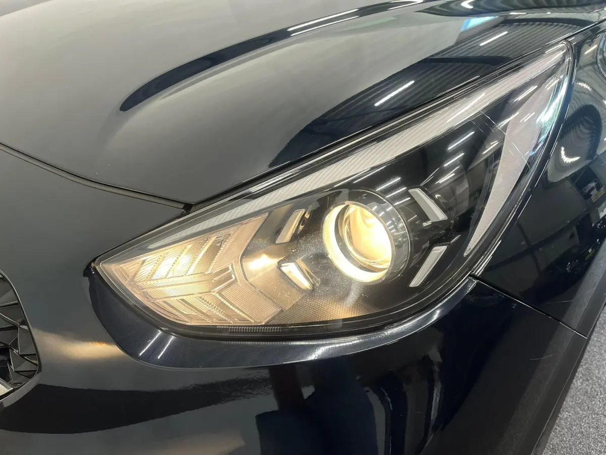 1.6 GDi PHEV Pulse Schuifdak Navigatie Apple Carplay Android Auto Camera Parkeersensoren achter Adaptive Cruise Control Full Led Half leder Climate Control Lichtmetalen velgen