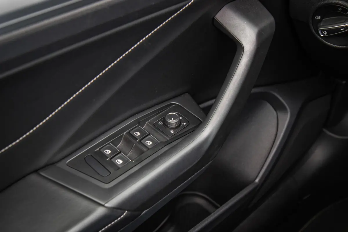 1.5 TSI 150pk DSG Style | Apple Carplay/Android Auto | Adaptive Cruise | Parkeersensoren | Rijstrooksensor met Correctie | LM wielen 18 inch