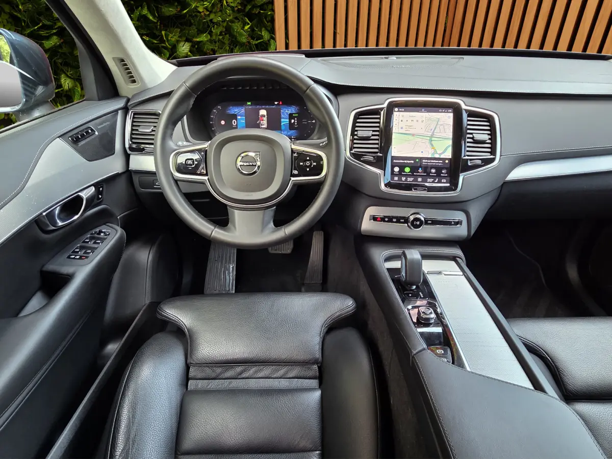 2.0 T8 Recharge AWD Ultimate Bright | Luchtvering | Leder | Stoel/Stuurverwarming | Harman&Kardon|