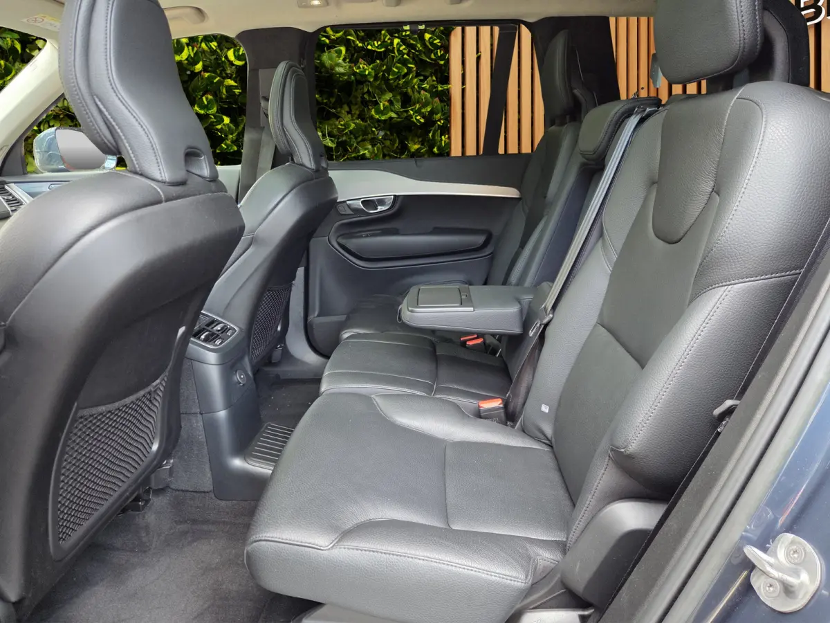 2.0 T8 Recharge AWD Ultimate Bright | Luchtvering | Leder | Stoel/Stuurverwarming | Harman&Kardon|