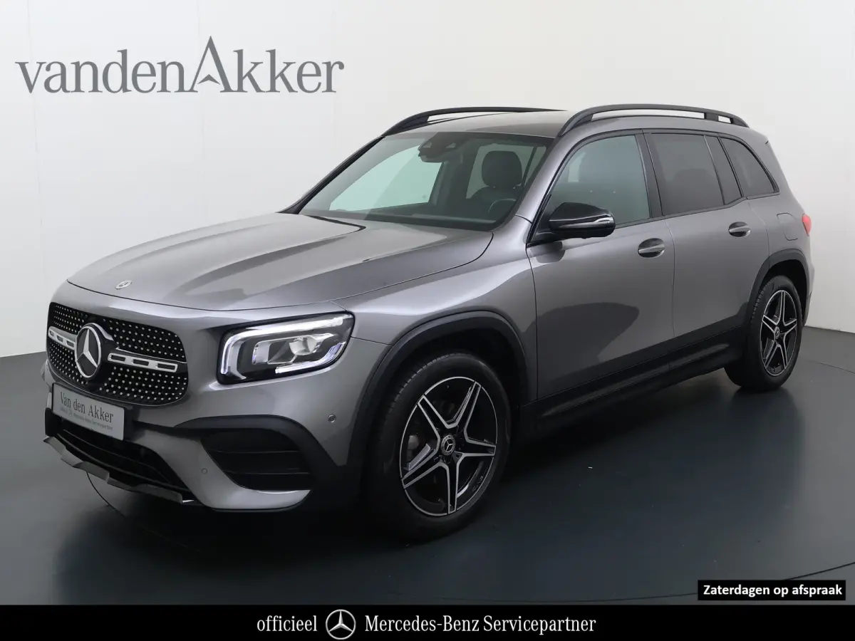 200 AMG // Trekhaak // 360 Camera // Nightpakket // Carplay // Augmented Reality // 19" AMG Velgen