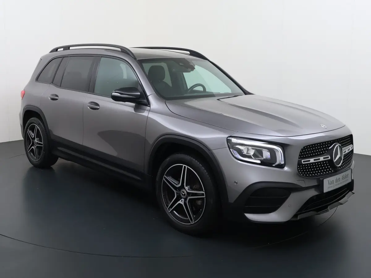200 AMG // Trekhaak // 360 Camera // Nightpakket // Carplay // Augmented Reality // 19" AMG Velgen