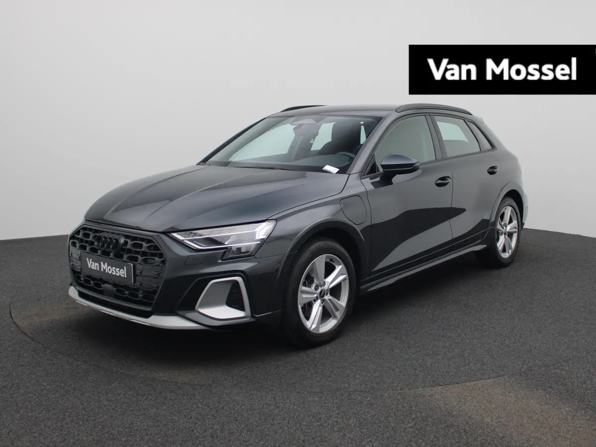 40 TFSI e Advanced edition | Adaptive cruise control | Dodehoekdetectie | Stoelverwarming | Achteruitrijcamera | Climate control | Trekhaak | Navigatie | Ledkoplampen | Audi sound system