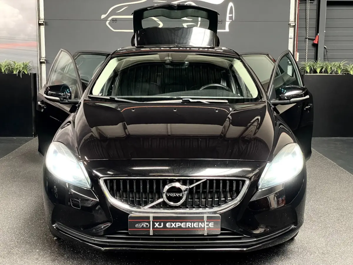 Volvo V40 2019 Benzine Automatisch leasen