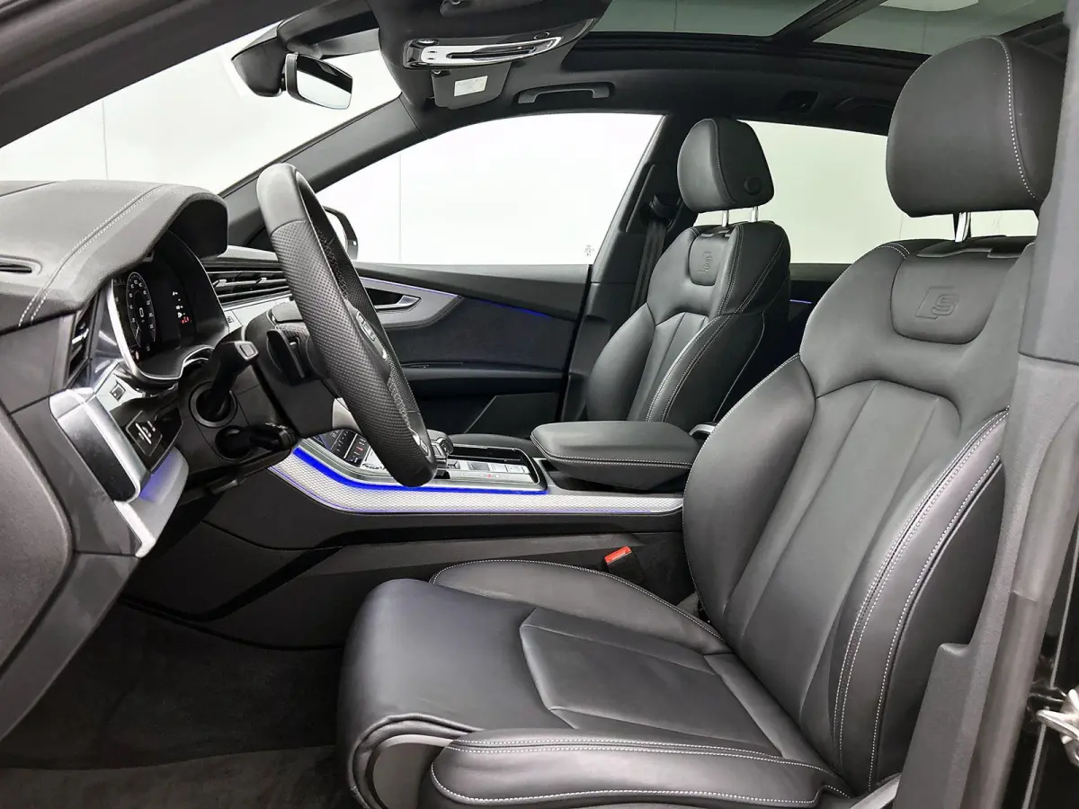 55 TFSI e quattro Pro Line 394 PK | S-line | Adaptive cruise control | Glazen panoramadak | Luchtvering | 360 graden camera | Dodehoekdetectie | Stoelverwarming voor & achter Head-up display