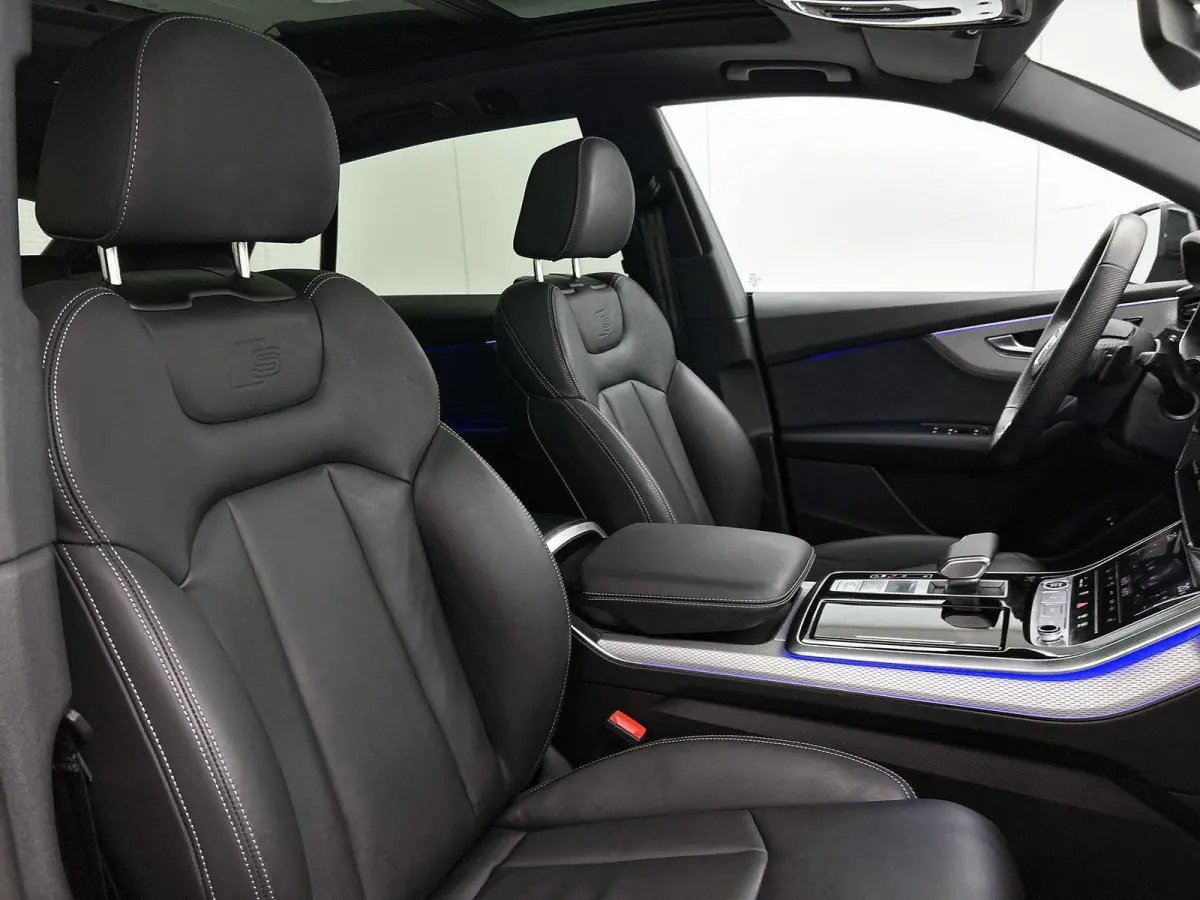 55 TFSI e quattro Pro Line 394 PK | S-line | Adaptive cruise control | Glazen panoramadak | Luchtvering | 360 graden camera | Dodehoekdetectie | Stoelverwarming voor & achter Head-up display