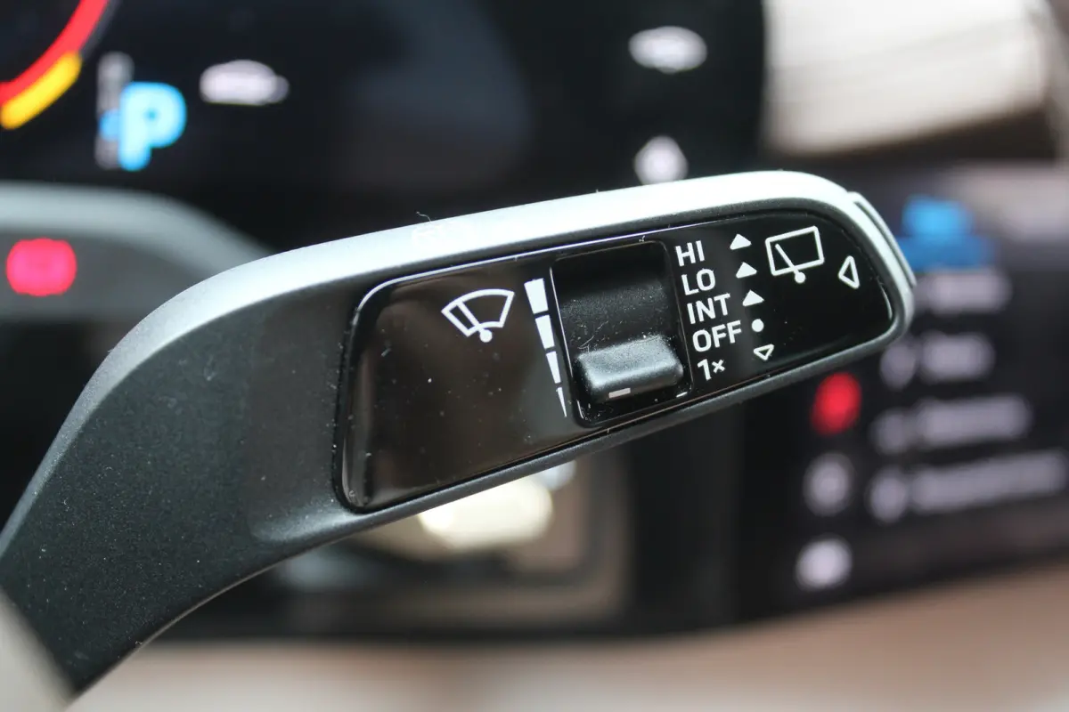 4 93 kWh Panorama dak l 360 camera l Stoel memory l Dode hoek detectie l Unieke kleur !