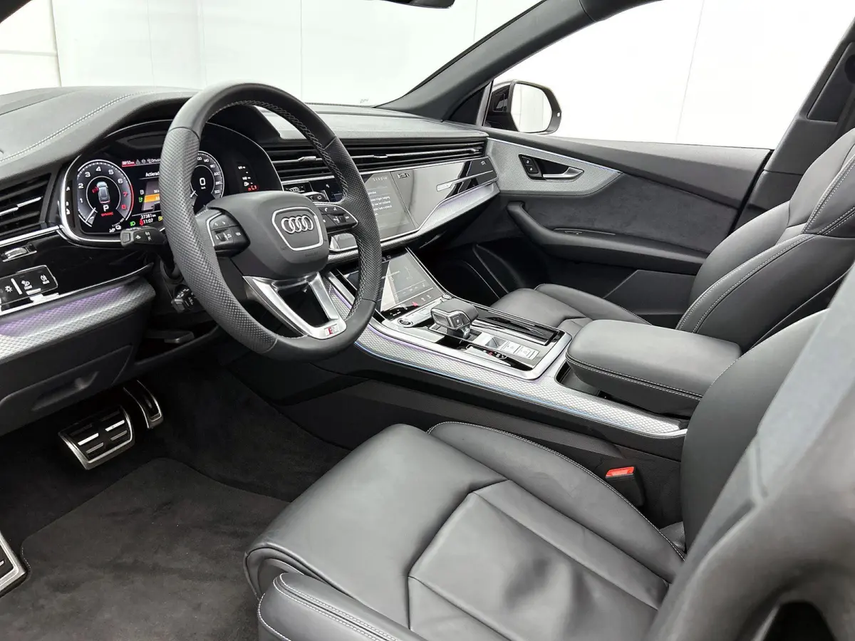 55 TFSI e quattro Pro Line 394 PK | S-line | Adaptive cruise control | Glazen panoramadak | Luchtvering | Head-up display | Dodehoekdetectie | Matrix-led | 360 graden camera | Elektr. voorst