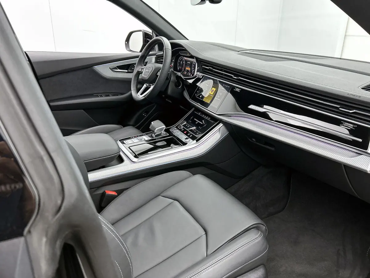 55 TFSI e quattro Pro Line 394 PK | S-line | Adaptive cruise control | Glazen panoramadak | Luchtvering | Head-up display | Dodehoekdetectie | Matrix-led | 360 graden camera | Elektr. voorst