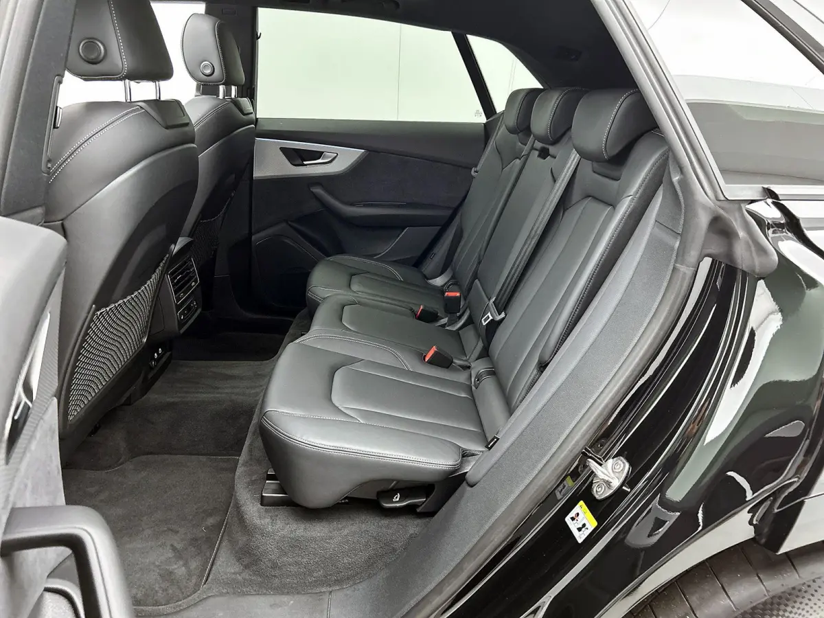 55 TFSI e quattro Pro Line 394 PK | S-line | Adaptive cruise control | Glazen panoramadak | Luchtvering | Head-up display | Dodehoekdetectie | Matrix-led | 360 graden camera | Elektr. voorst