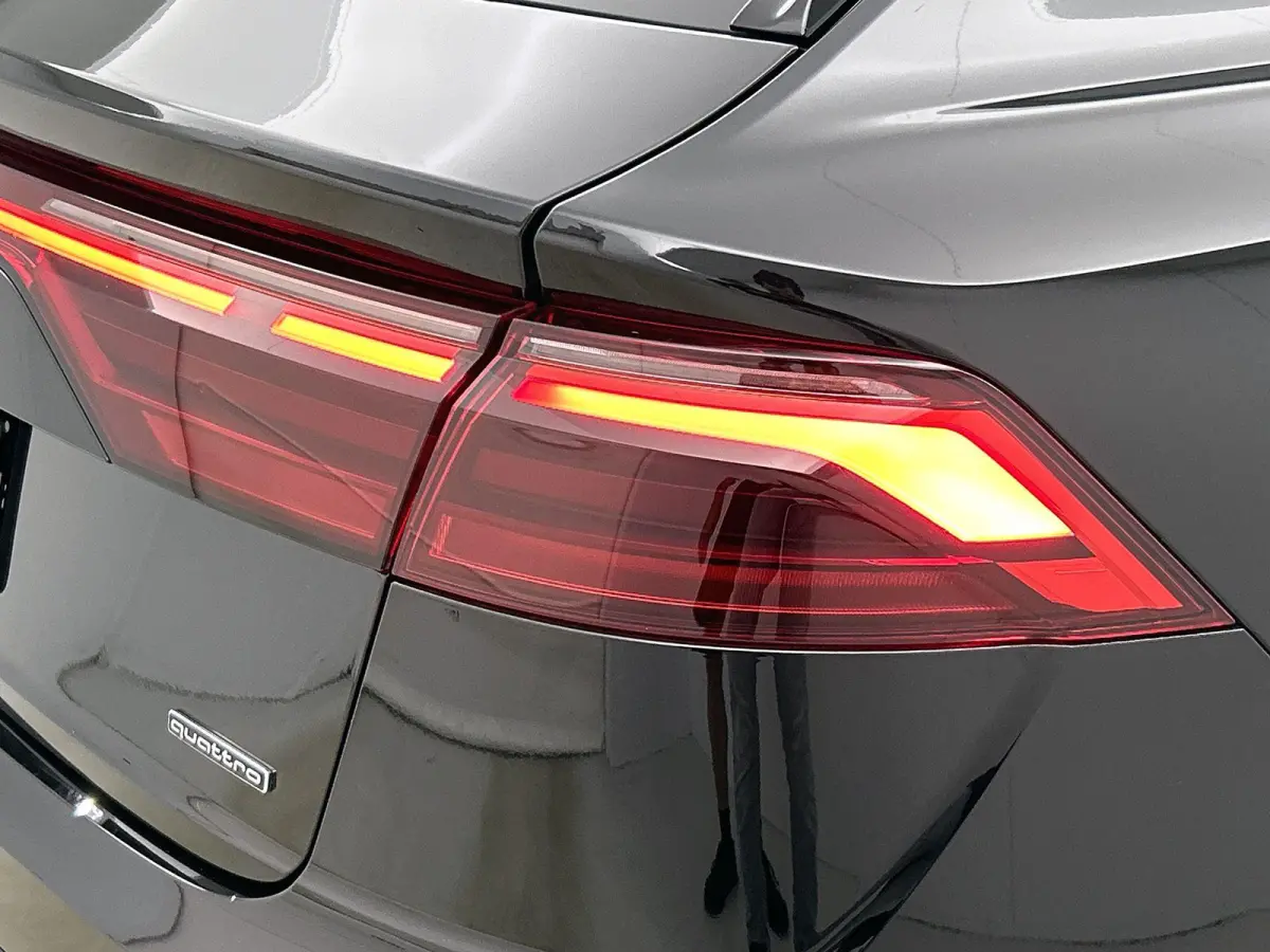 55 TFSI e quattro Pro Line 394 PK | S-line | Adaptive cruise control | Glazen panoramadak | Luchtvering | Head-up display | Dodehoekdetectie | Matrix-led | 360 graden camera | Elektr. voorst