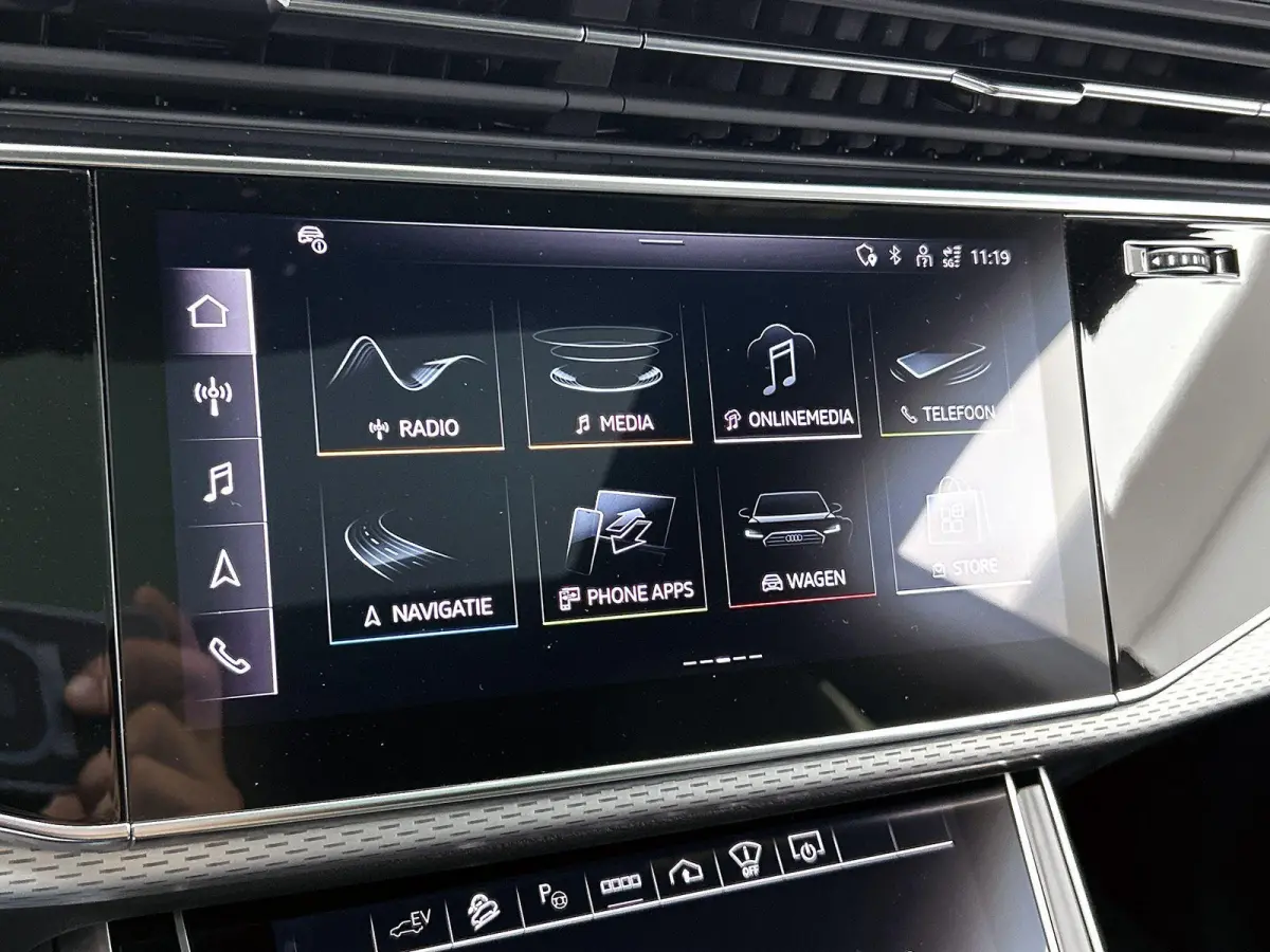 55 TFSI e quattro Pro Line 394 PK | S-line | Adaptive cruise control | Glazen panoramadak | Luchtvering | Head-up display | Dodehoekdetectie | Matrix-led | 360 graden camera | Elektr. voorst