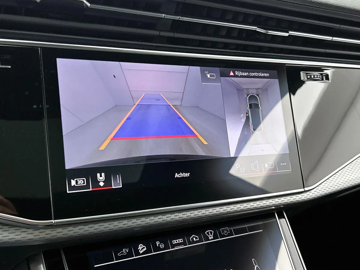 55 TFSI e quattro Pro Line 394 PK | S-line | Adaptive cruise control | Glazen panoramadak | Luchtvering | Head-up display | Dodehoekdetectie | Matrix-led | 360 graden camera | Elektr. voorst