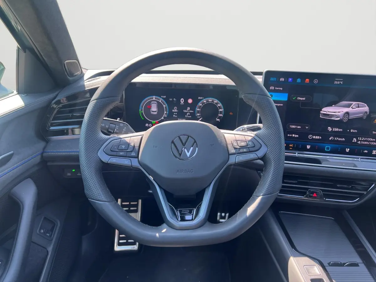 1.5 eHybrid R-Line Business | 272Pk | Trekhaak | Pano | 5J garantie | Blackstyle Plus | Harman Kardon | Alcantara hemel |