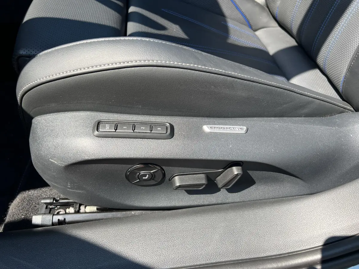 1.5 eHybrid R-Line Business | 272Pk | Trekhaak | Pano | 5J garantie | Blackstyle Plus | Harman Kardon | Alcantara hemel |