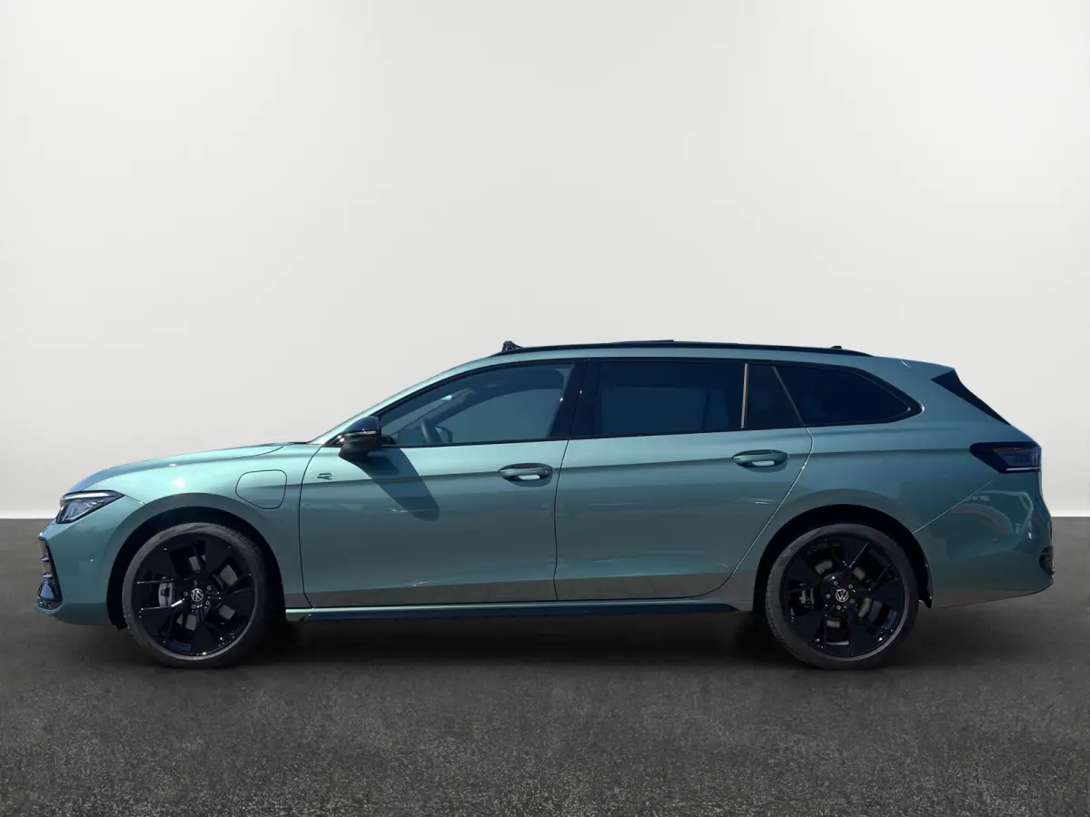 1.5 eHybrid R-Line Business | 272Pk | Trekhaak | Pano | 5J garantie | Blackstyle Plus | Harman Kardon | Alcantara hemel |