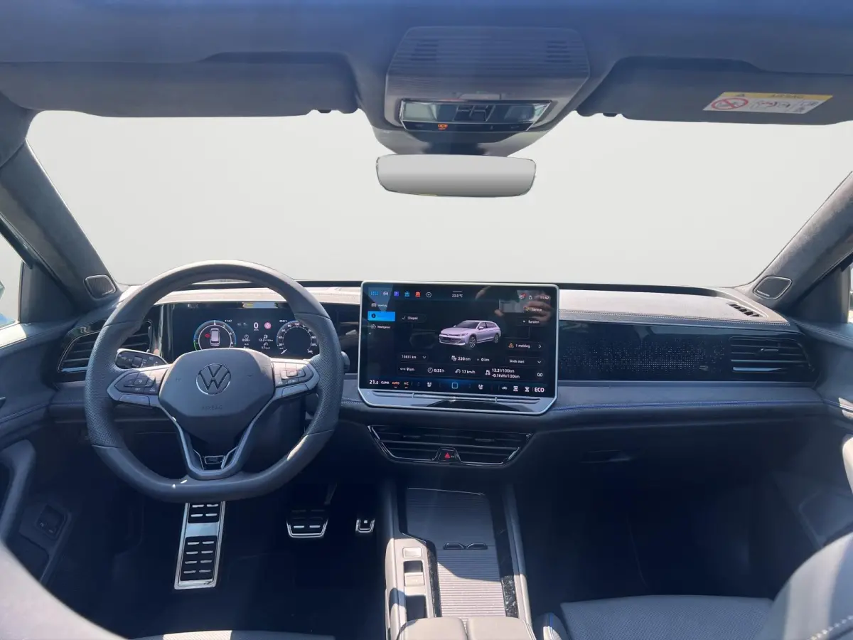 1.5 eHybrid R-Line Business | 272Pk | Trekhaak | Pano | 5J garantie | Blackstyle Plus | Harman Kardon | Alcantara hemel |