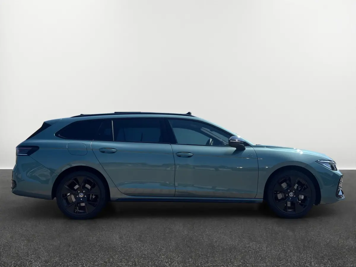 1.5 eHybrid R-Line Business | 272Pk | Trekhaak | Pano | 5J garantie | Blackstyle Plus | Harman Kardon | Alcantara hemel |