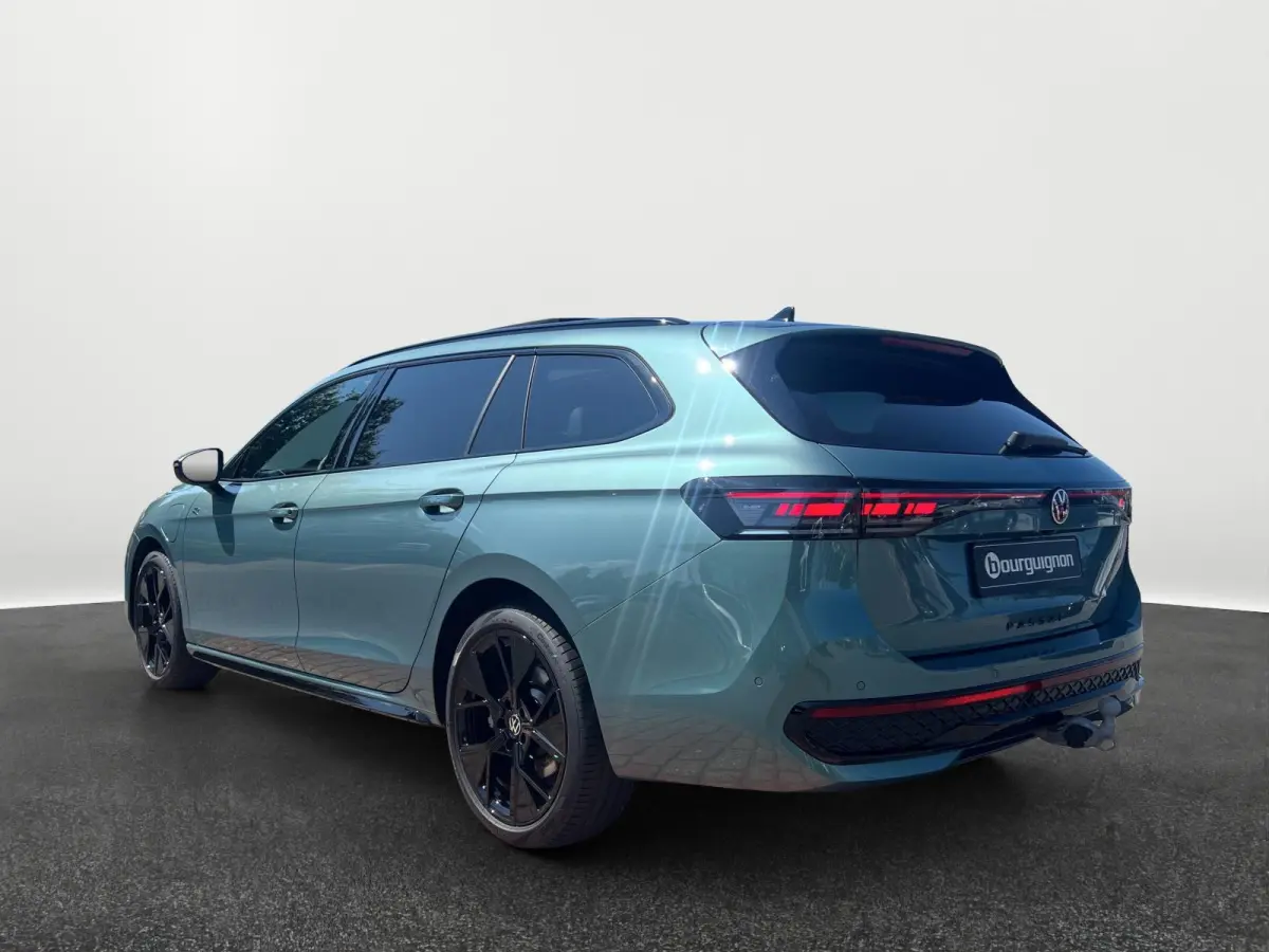 1.5 eHybrid R-Line Business | 272Pk | Trekhaak | Pano | 5J garantie | Blackstyle Plus | Harman Kardon | Alcantara hemel |