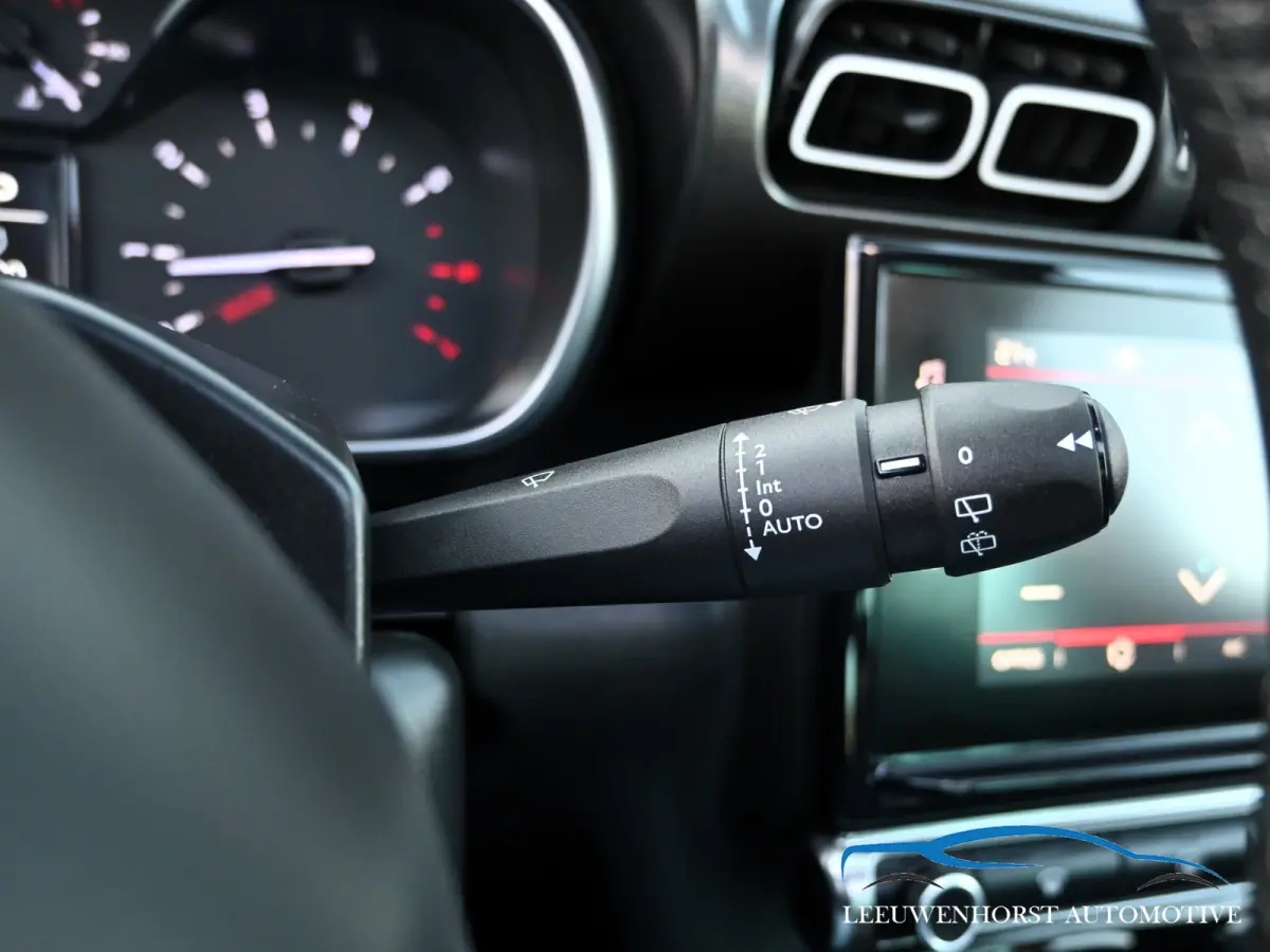 1.2 PureTech S&S Shine, AUTOMAAT, elektr. panomadak, head up display, Pack Smile, NL-dealerauto