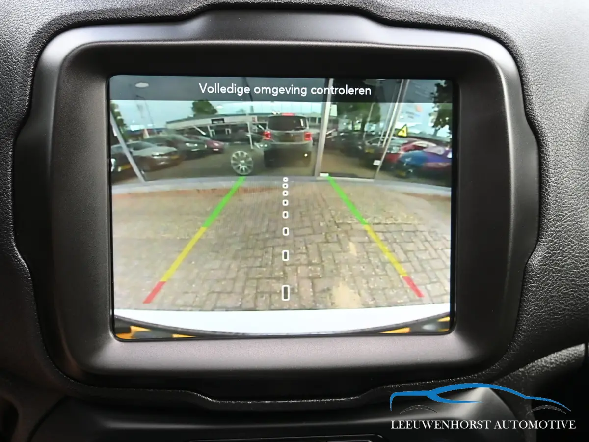 4xe 240 Plug-in Hybrid Electric S, pano, leer, adaptive cruise, camera, 2 x PDC
