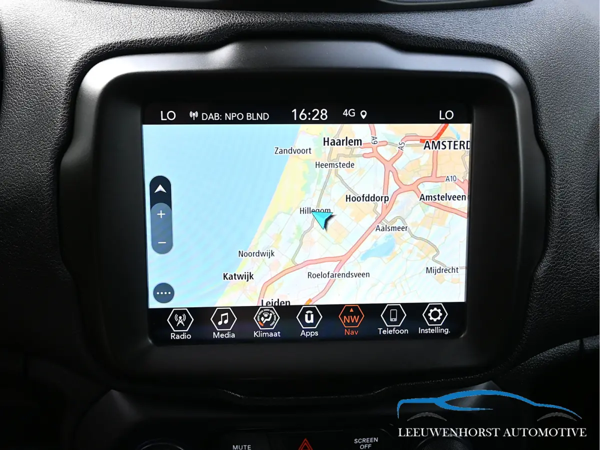 4xe 240 Plug-in Hybrid Electric S, pano, leer, adaptive cruise, camera, 2 x PDC