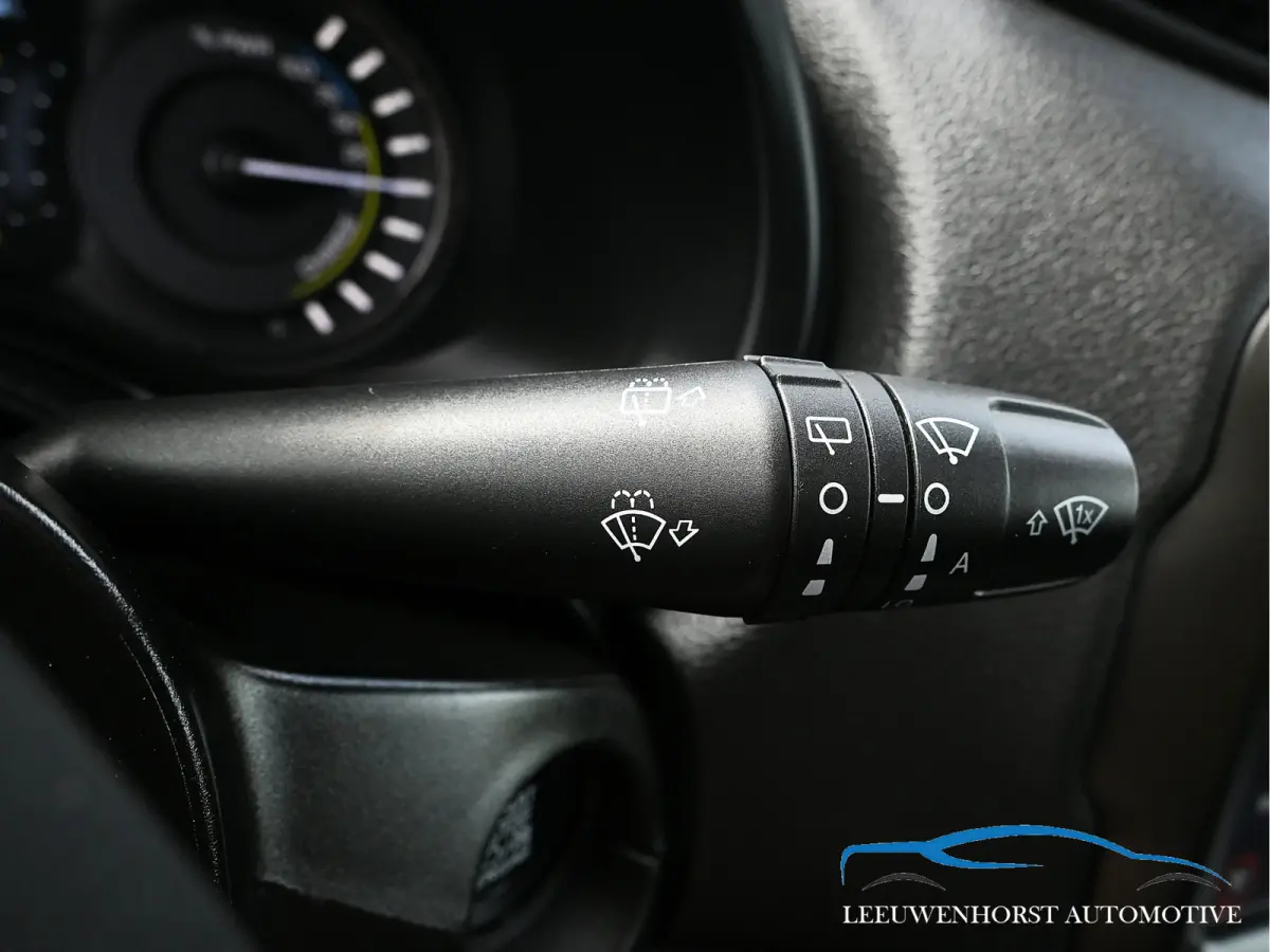 4xe 240 Plug-in Hybrid Electric S, pano, leer, adaptive cruise, camera, 2 x PDC