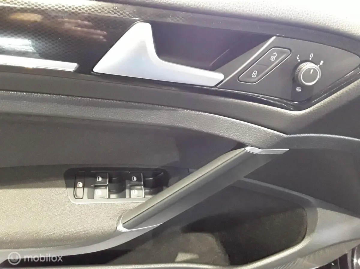 1.4 TSI ZELFRIJDER MET ROBOTARM
