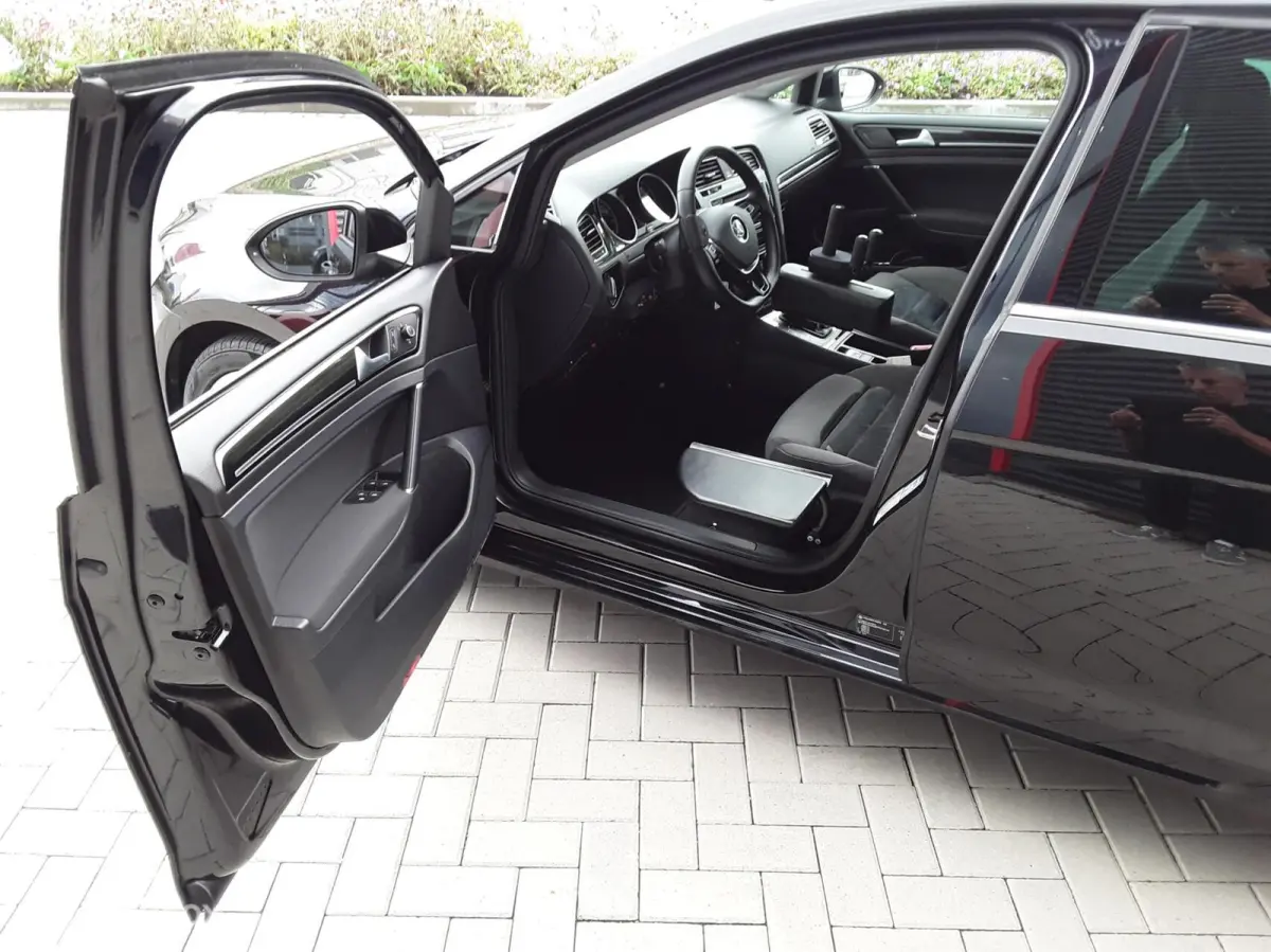 1.4 TSI ZELFRIJDER MET ROBOTARM