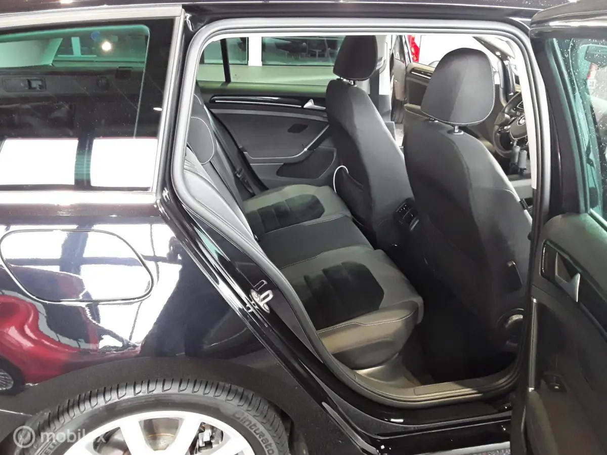 1.4 TSI ZELFRIJDER MET ROBOTARM