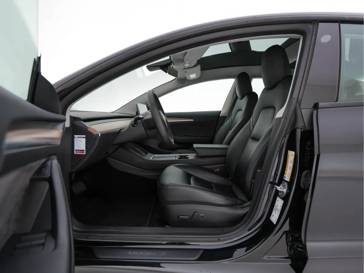 Standard RWD Plus 60 kWh [3-Fase-11kW] {SoH-90%} (INCL-BTW) Aut. *PANO | AUTOPILOT | LEATHER | KEYLESS | FULL-LED | MEMORY-PACK | TOPVIEW | DAB | CARPLAY | DIGI-COCKPIT | LANE-ASSIST | HEATE