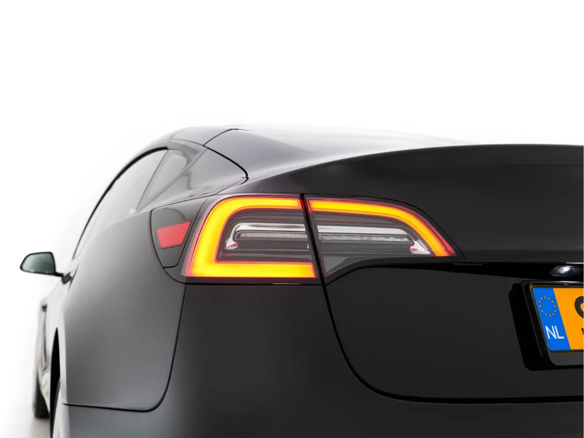 Standard RWD Plus 60 kWh [3-Fase-11kW] {SoH-90%} (INCL-BTW) Aut. *PANO | AUTOPILOT | LEATHER | KEYLESS | FULL-LED | MEMORY-PACK | TOPVIEW | DAB | CARPLAY | DIGI-COCKPIT | LANE-ASSIST | HEATE