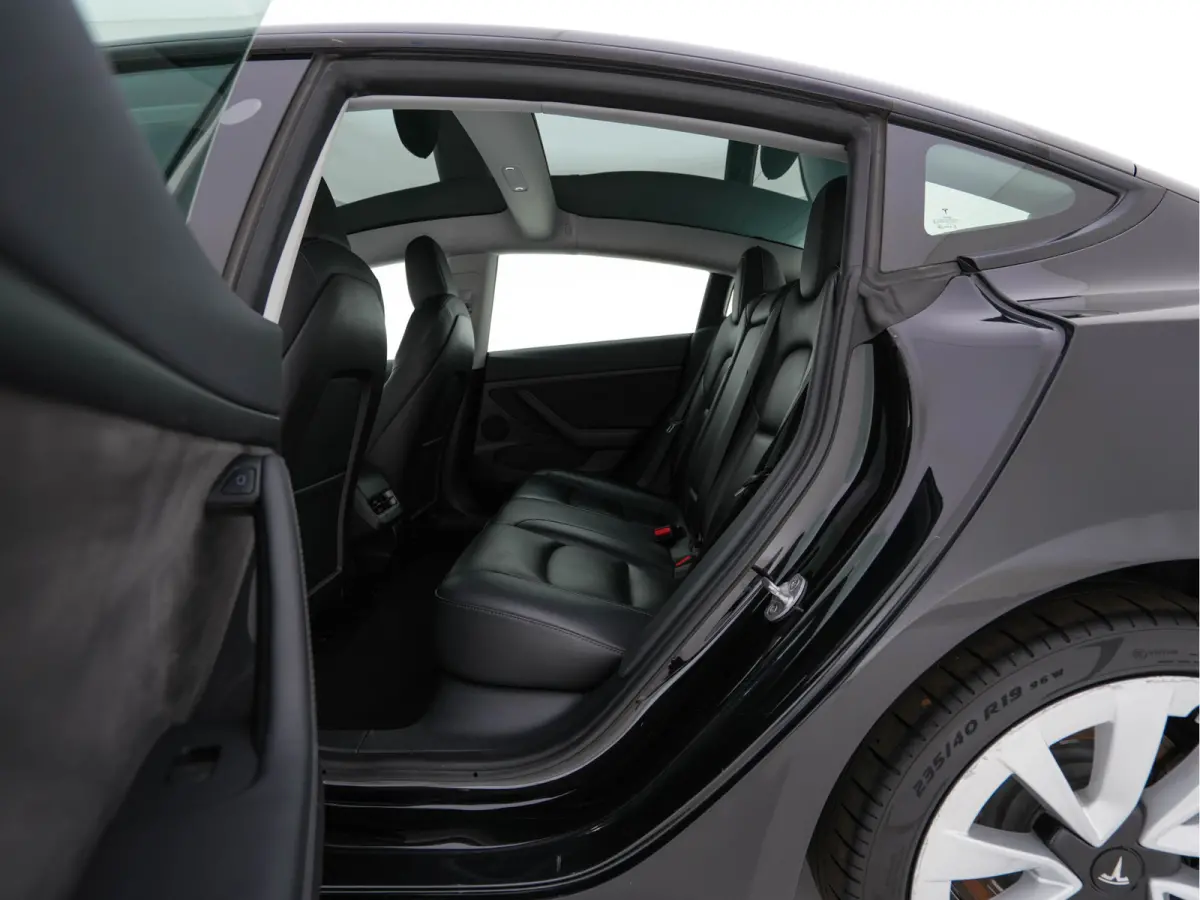 Standard RWD Plus 60 kWh [3-Fase-11kW] {SoH-90%} (INCL-BTW) Aut. *PANO | AUTOPILOT | LEATHER | KEYLESS | FULL-LED | MEMORY-PACK | TOPVIEW | DAB | CARPLAY | DIGI-COCKPIT | LANE-ASSIST | HEATE