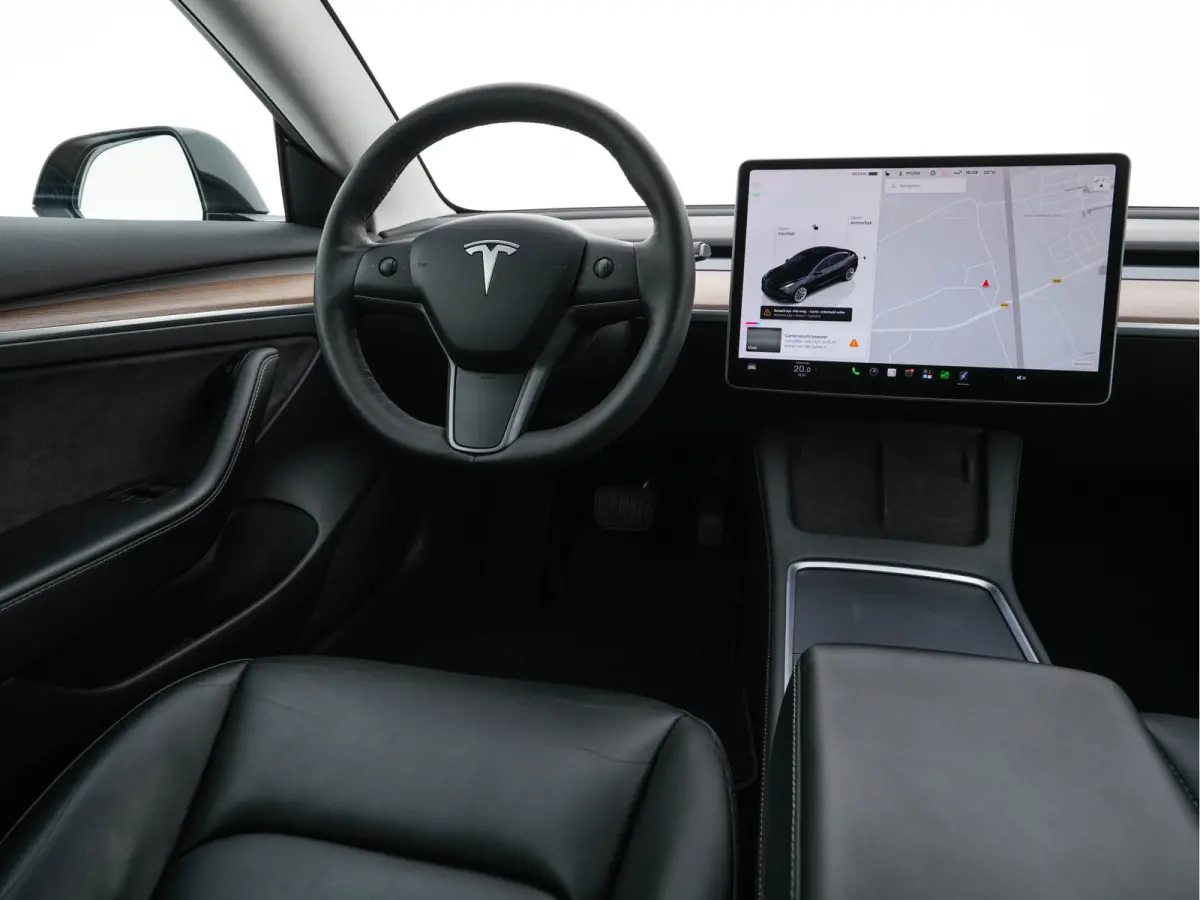 Standard RWD Plus 60 kWh [3-Fase-11kW] {SoH-90%} (INCL-BTW) Aut. *PANO | AUTOPILOT | LEATHER | KEYLESS | FULL-LED | MEMORY-PACK | TOPVIEW | DAB | CARPLAY | DIGI-COCKPIT | LANE-ASSIST | HEATE