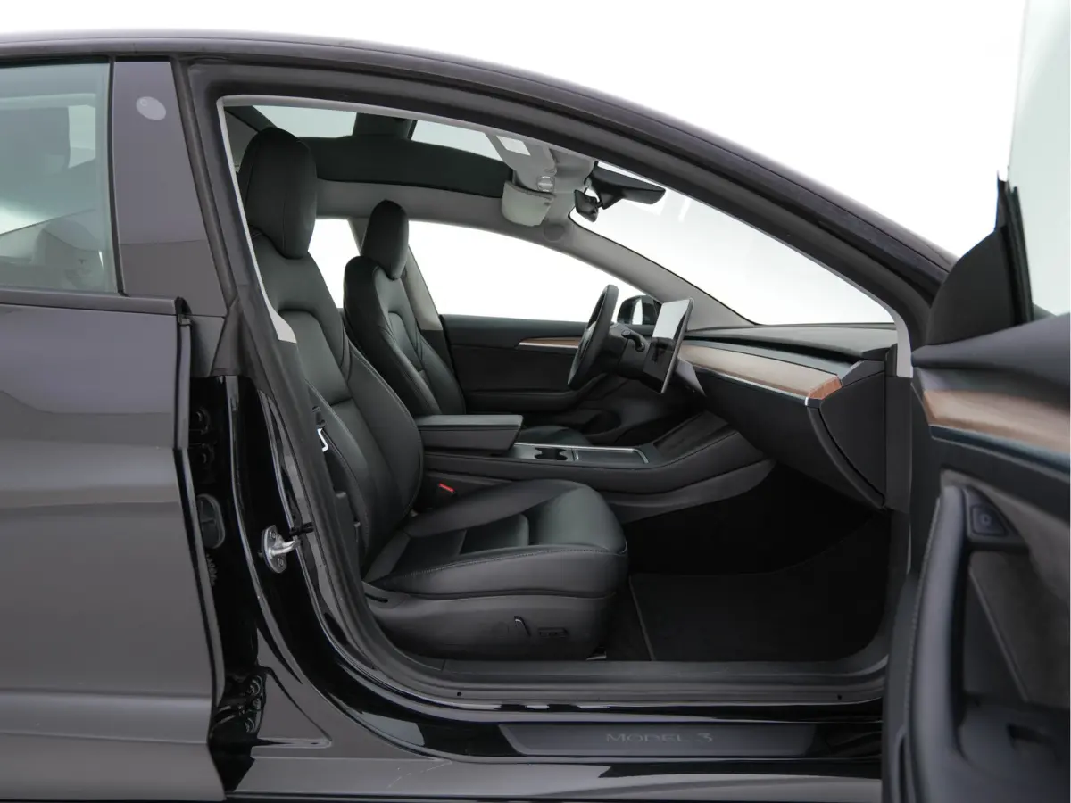 Standard RWD Plus 60 kWh [3-Fase-11kW] {SoH-90%} (INCL-BTW) Aut. *PANO | AUTOPILOT | LEATHER | KEYLESS | FULL-LED | MEMORY-PACK | TOPVIEW | DAB | CARPLAY | DIGI-COCKPIT | LANE-ASSIST | HEATE