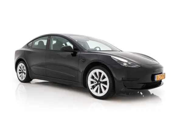Standard RWD Plus 60 kWh [3-Fase-11kW] {SoH-90%} (INCL-BTW) Aut. *PANO | AUTOPILOT | LEATHER | KEYLESS | FULL-LED | MEMORY-PACK | TOPVIEW | DAB | CARPLAY | DIGI-COCKPIT | LANE-ASSIST | HEATE