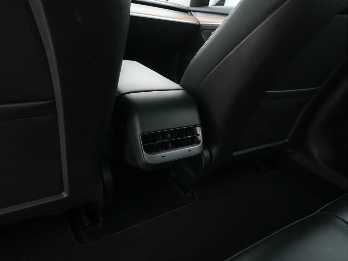 Standard RWD Plus 60 kWh [3-Fase-11kW] {SoH-90%} (INCL-BTW) Aut. *PANO | AUTOPILOT | LEATHER | KEYLESS | FULL-LED | MEMORY-PACK | TOPVIEW | DAB | CARPLAY | DIGI-COCKPIT | LANE-ASSIST | HEATE