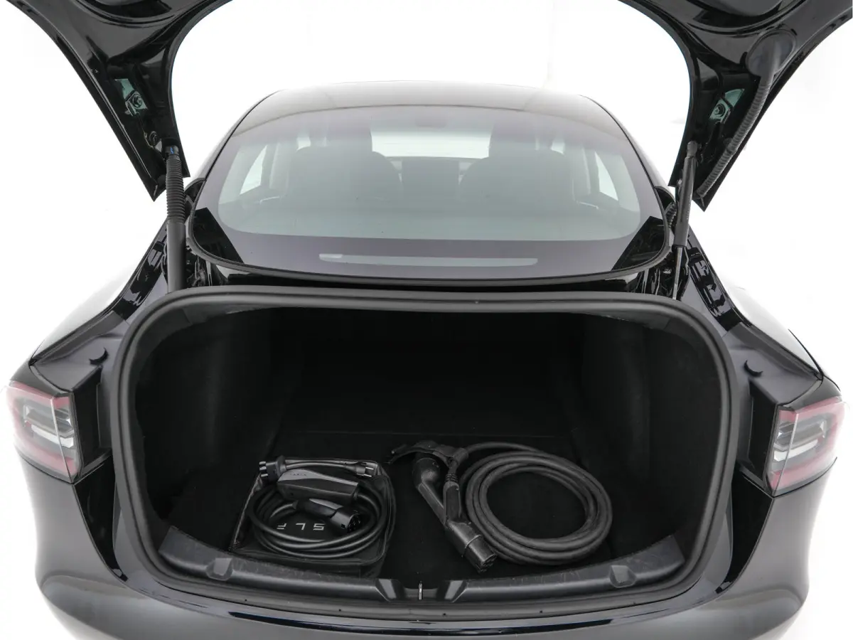 Standard RWD Plus 60 kWh [3-Fase-11kW] {SoH-90%} (INCL-BTW) Aut. *PANO | AUTOPILOT | LEATHER | KEYLESS | FULL-LED | MEMORY-PACK | TOPVIEW | DAB | CARPLAY | DIGI-COCKPIT | LANE-ASSIST | HEATE