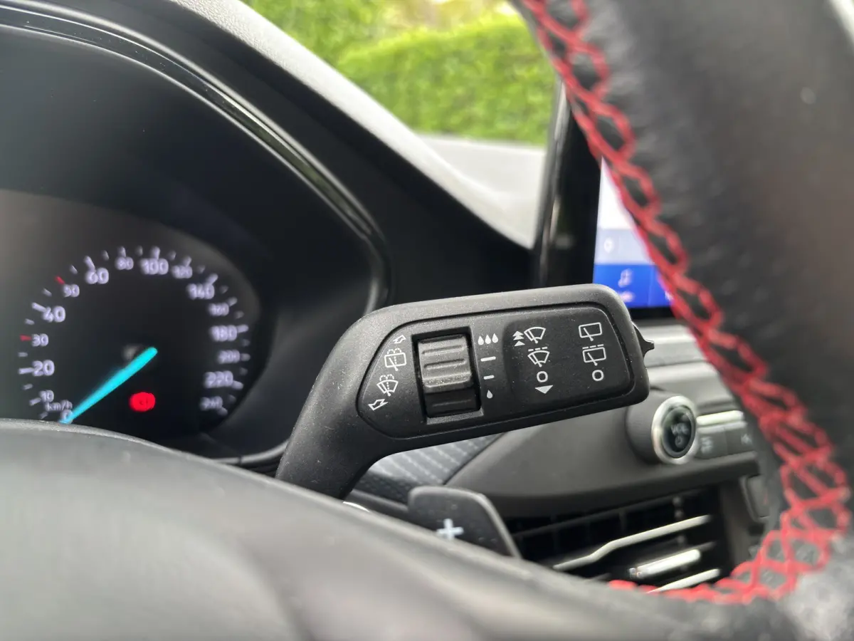 1.5 ST Line | Stoelverwarming | Adap. Cruise Control | Camera | Apple Carplay