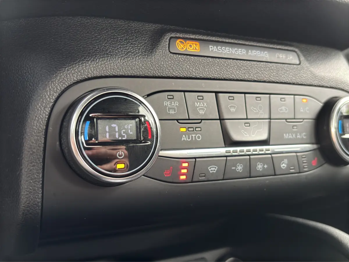 1.5 ST Line | Stoelverwarming | Adap. Cruise Control | Camera | Apple Carplay