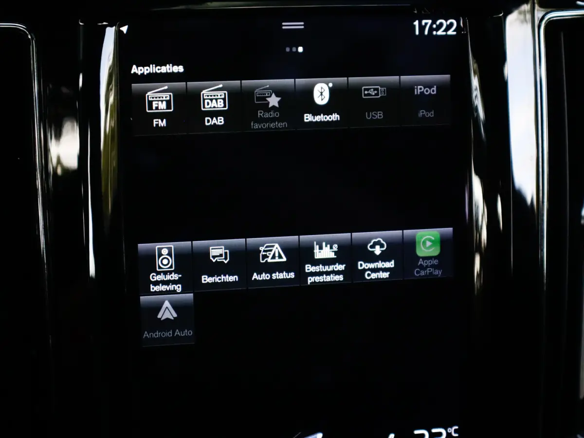 2.0 B5 Momentum Exclusive 1e-Eig. & Keurig-Onderh. BOVAG-Garantie. NL-Auto.