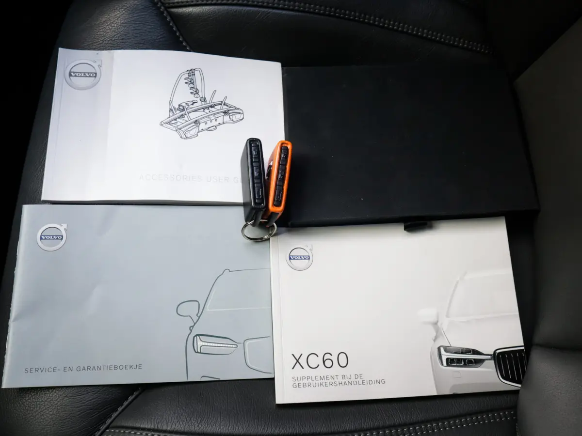 2.0 B5 Momentum Exclusive 1e-Eig. & Keurig-Onderh. BOVAG-Garantie. NL-Auto.
