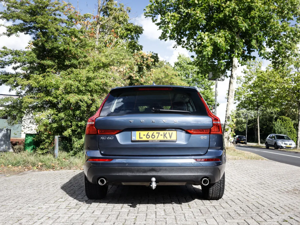 2.0 B5 Momentum Exclusive 1e-Eig. & Keurig-Onderh. BOVAG-Garantie. NL-Auto.