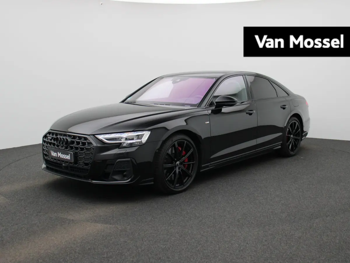 60 TFSI e quattro 462 PK | Adaptive cruise control | Luchtvering | Dynamische vierwielbesturing | 360 graden camera | Head-up display | Digitale matrix-verlichting | Privacy glas | Trekhaak 