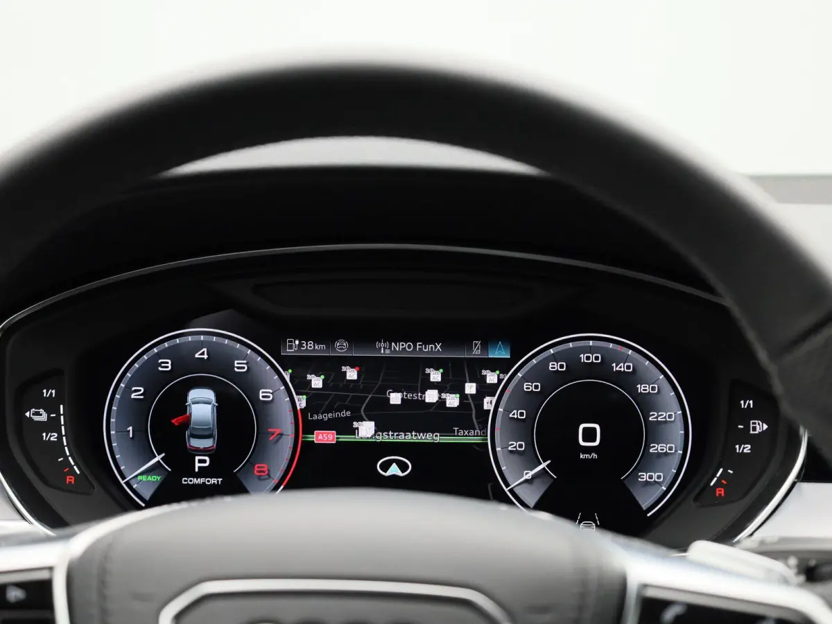 60 TFSI e quattro 462 PK | Adaptive cruise control | Luchtvering | Dynamische vierwielbesturing | 360 graden camera | Head-up display | Digitale matrix-verlichting | Privacy glas | Trekhaak 