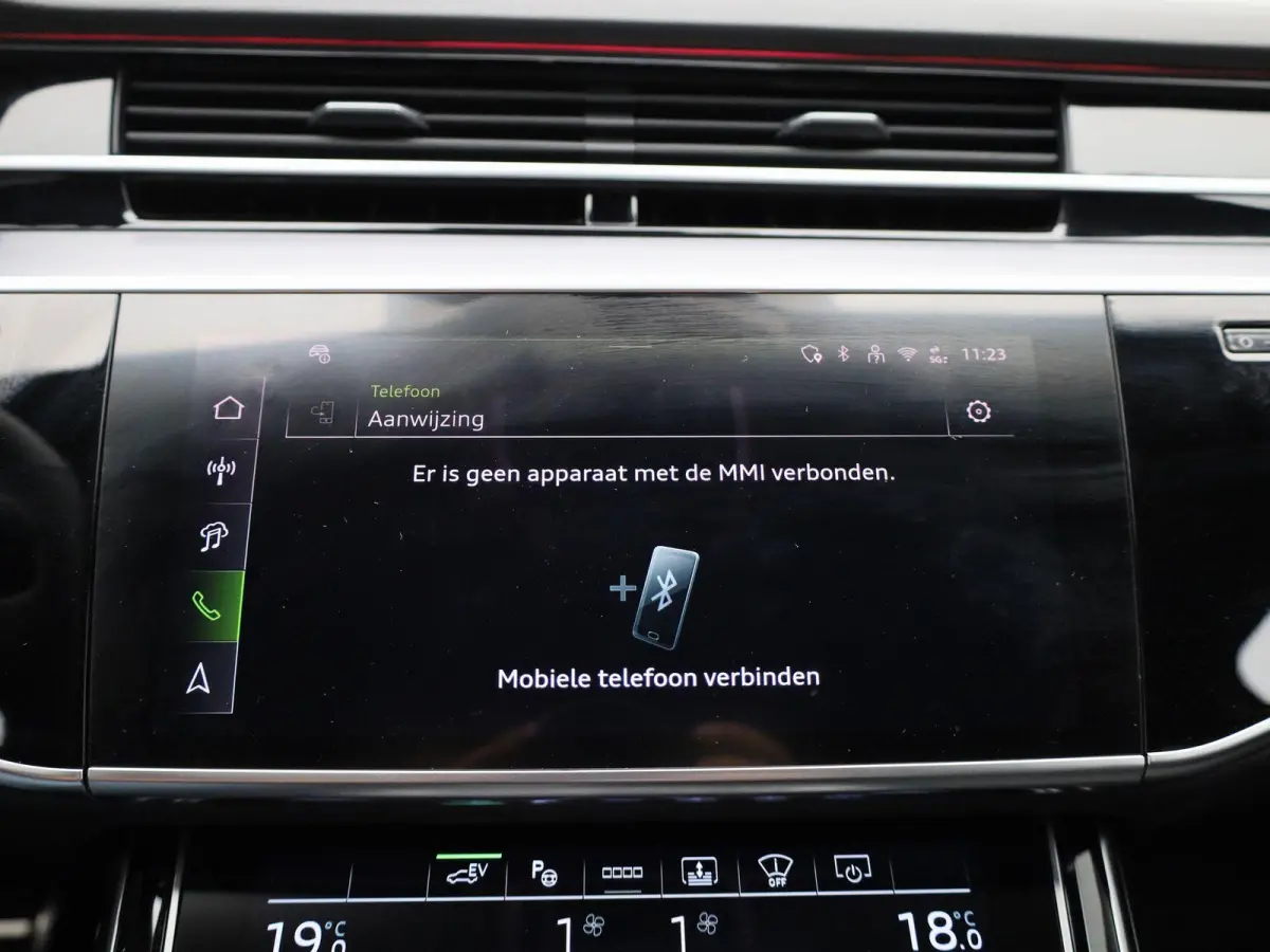 60 TFSI e quattro 462 PK | Adaptive cruise control | Luchtvering | Dynamische vierwielbesturing | 360 graden camera | Head-up display | Digitale matrix-verlichting | Privacy glas | Trekhaak 